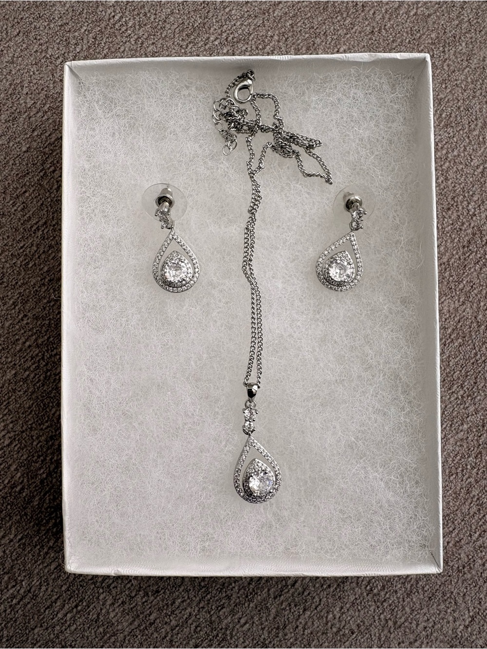 Teardrop Necklace & Earring Set